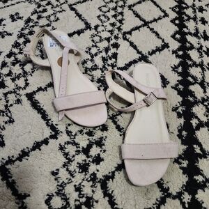 Madeline Stuart Light Pink Faux Pearl Strappy Sandals 8 M